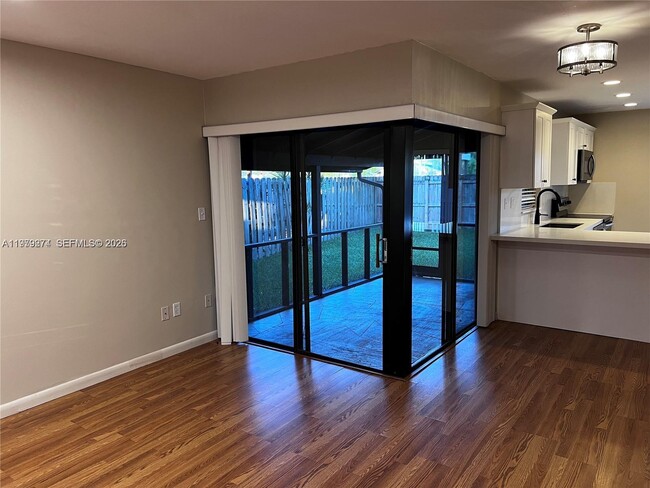 Building Photo - 6917 SW 127th Ct