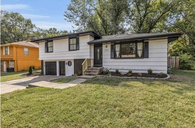 Building Photo - 8604 Ford Ave