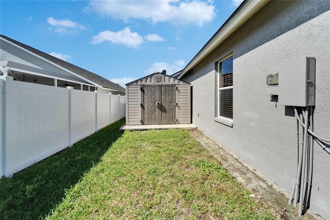 Building Photo - 18507 Country Crest Pl