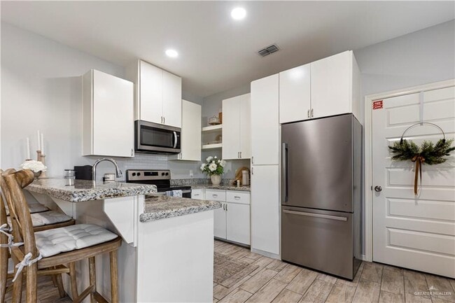 Building Photo - 1503 W Heritage Dr