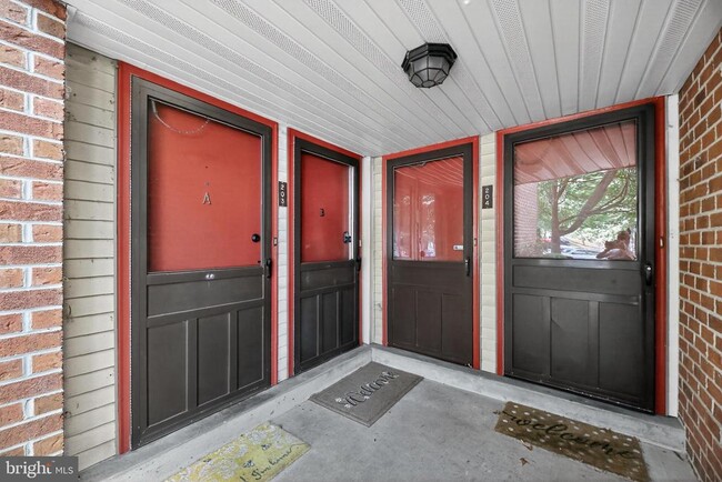 Building Photo - 203 CYPRESS Cir