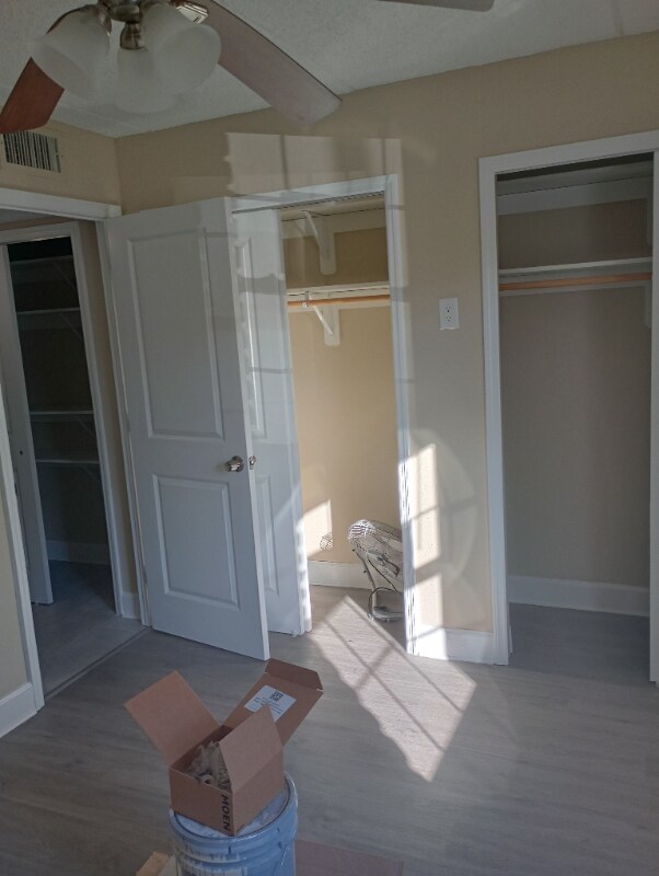 Building Photo - 1245 84th Ave N