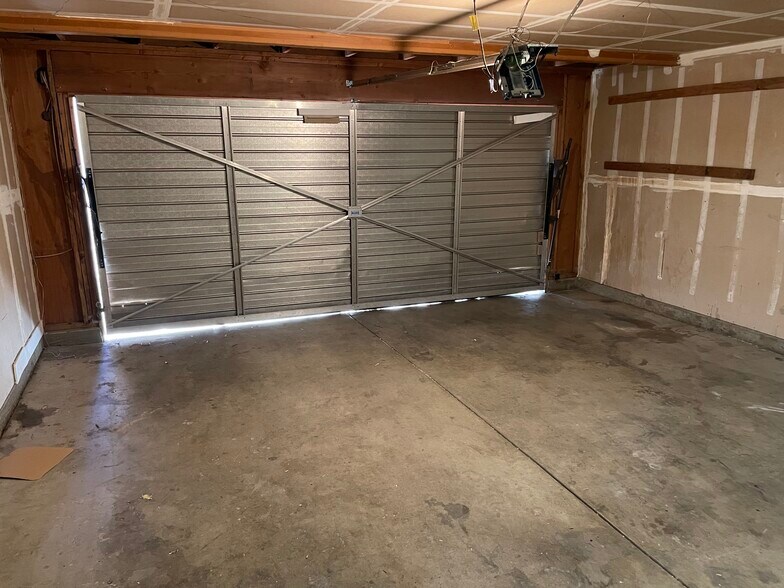 Two. Car garage. - 3213 Fortier St
