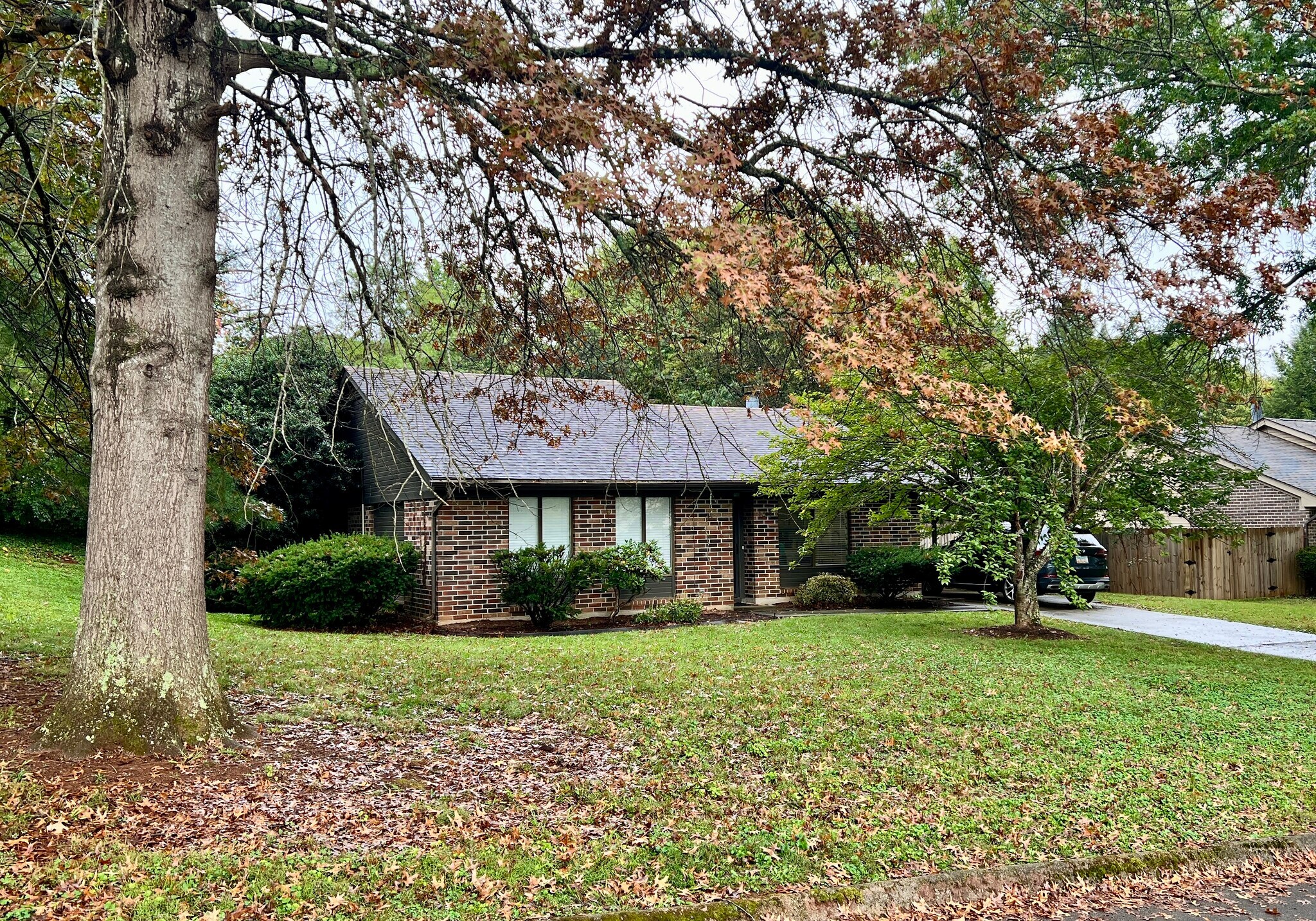 Building Photo - 1413 Willow Crossing Dr