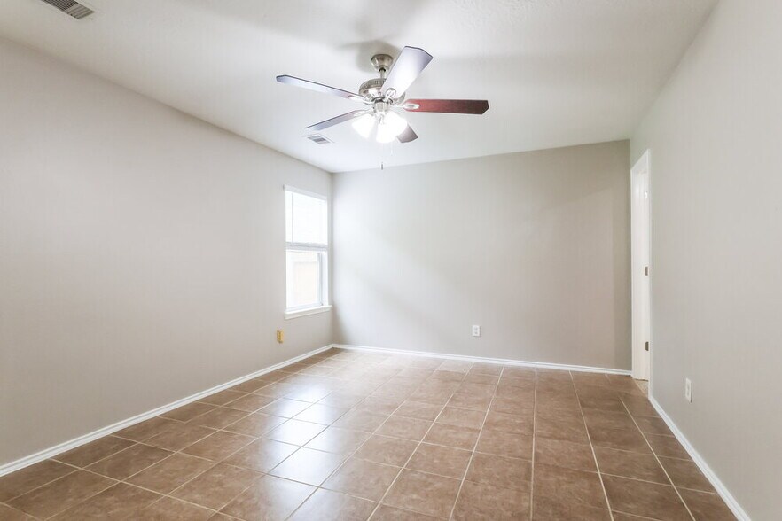 Building Photo - 10005 Sterling Pl Dr