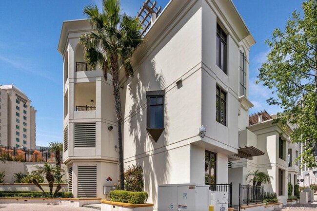 Building Photo - 680 Kettner Blvd