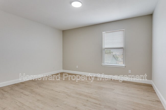 Building Photo - 8004 Julie Ave