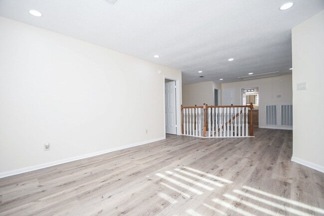 Building Photo - 3243 Ashlock Dr