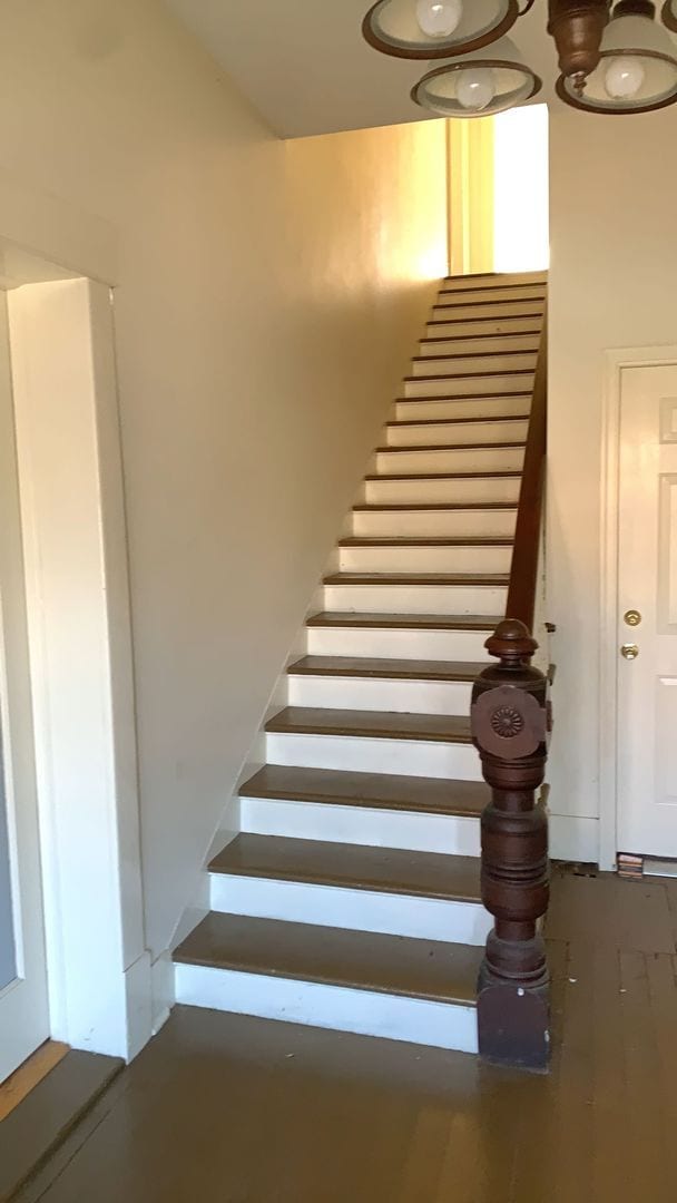 Building Photo - 330 N High St