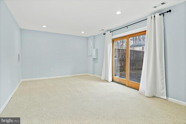 Building Photo - 9553 Cherry Oak Ct