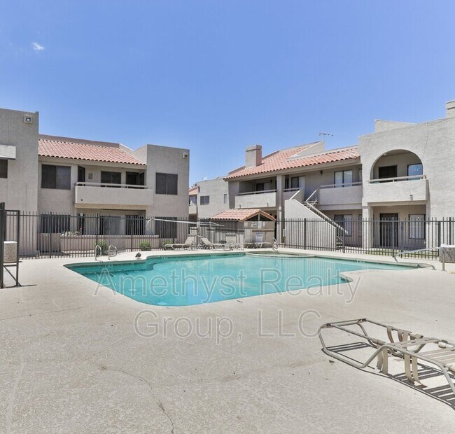 Building Photo - 11666 N 28th Dr