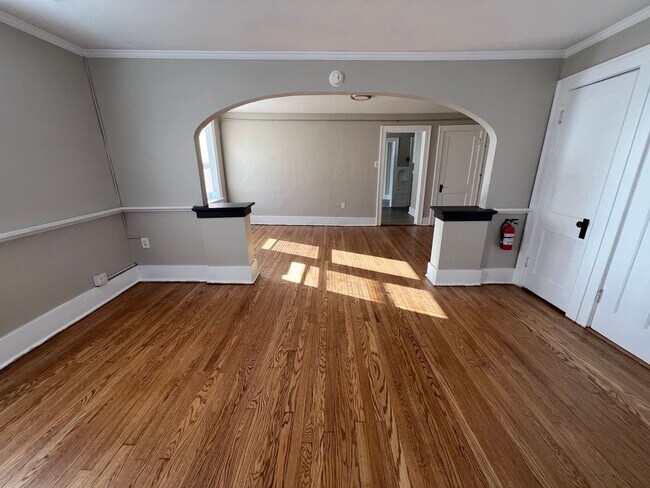 Building Photo - 2173 S Big Bend Blvd