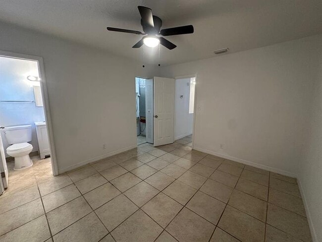 Building Photo - 3791 Riverside Dr