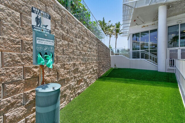 Building Photo - 3550 S Ocean Blvd