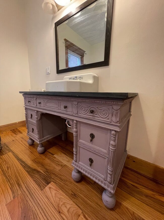 Building Photo - Renovated 3 Bedroom 2 Bathroom House Across From The Park