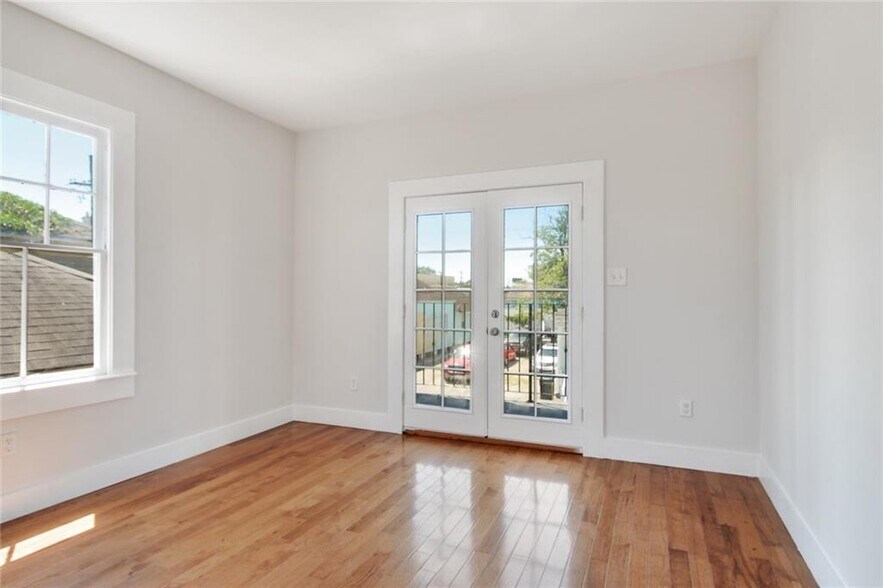 Building Photo - 500 S Hennessey St