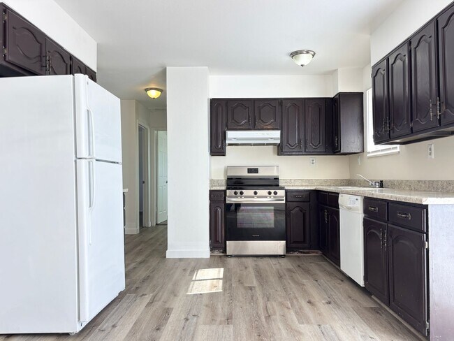 Building Photo - 403 N Morton Dr