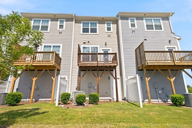 Building Photo - 2106 Enrichment Wy