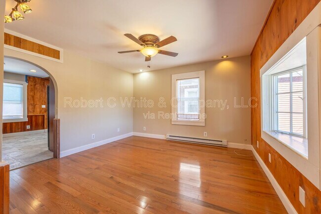 Building Photo - 77 Ashland St