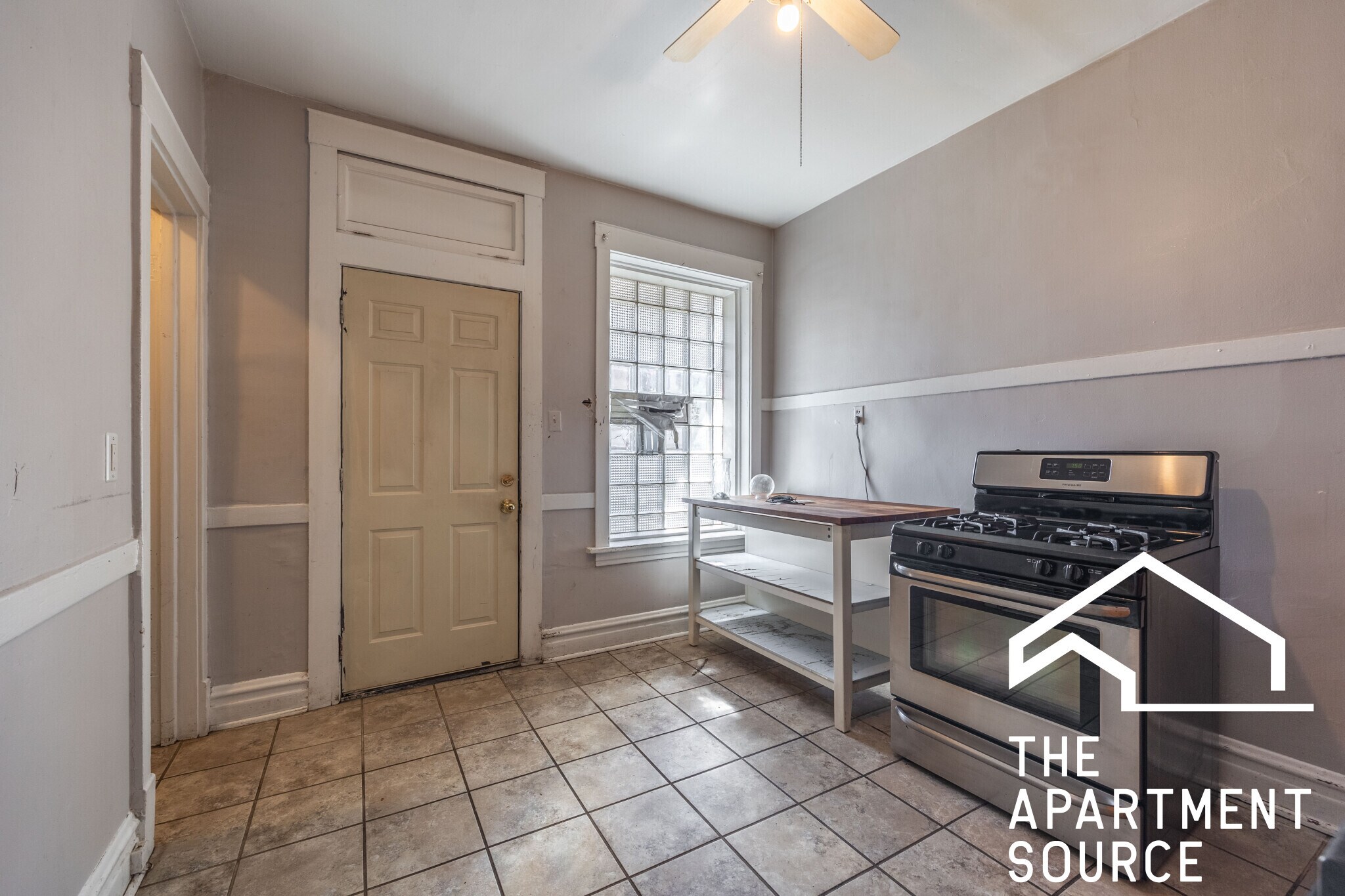 Building Photo - 1631 N Mozart St