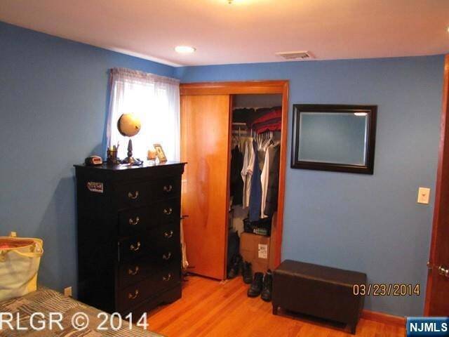 Building Photo - 298 Luddington Ave