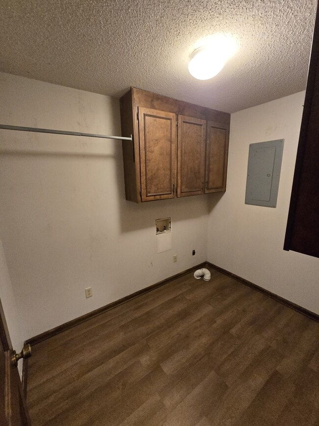 Building Photo - 117 Roman Cir
