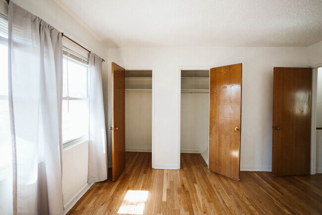 Building Photo - 1405 San Carlos Rd SW