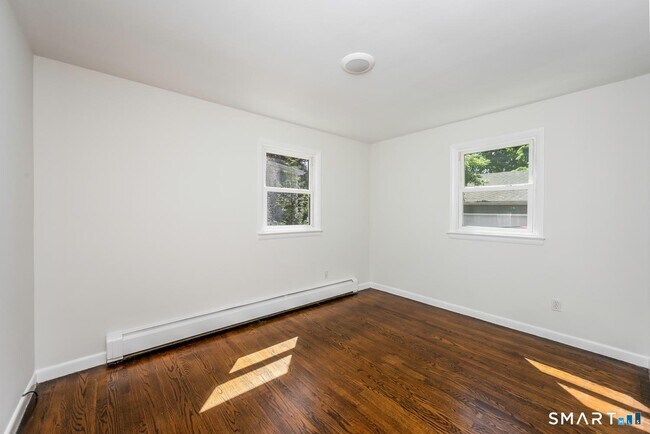 Building Photo - 26 Lenox Ave