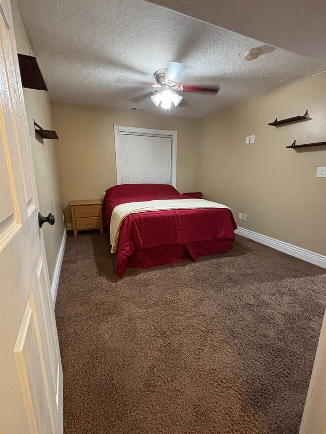 Building Photo - 2952 Sandpiper Rd