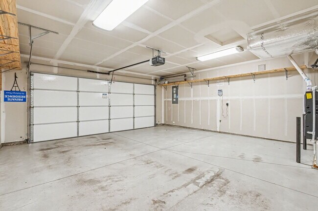 Building Photo - 19361 Kiowa Crk Wy