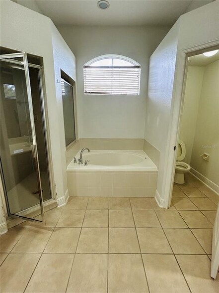 Building Photo - 1642 Chandelle Ln