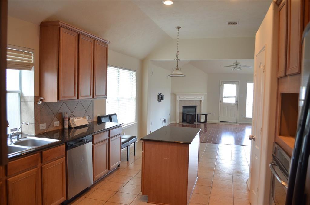 Building Photo - 6719 Emerald Shire Ln
