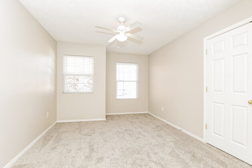 Building Photo - 102 Goodrich Ct