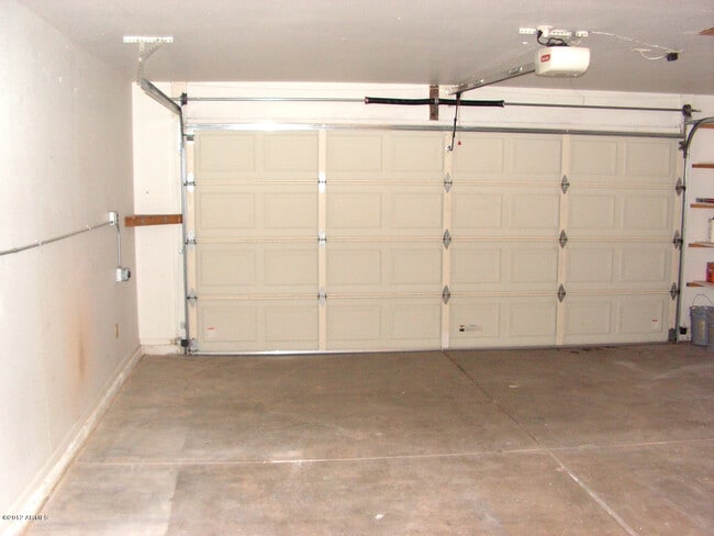 Building Photo - 6725 W Brown St