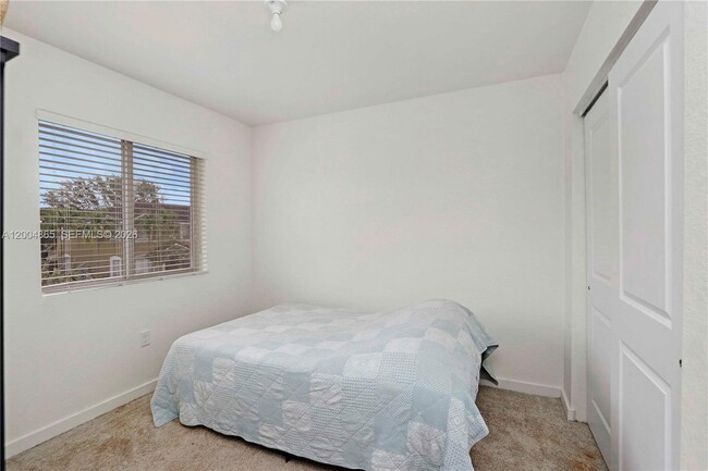 Building Photo - 1052 SE 23rd Ave