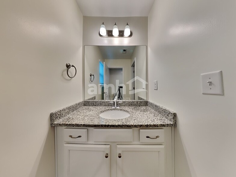 Building Photo - 138 Cobblestone Dr