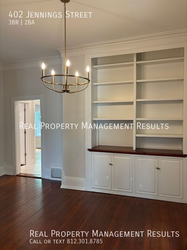 Building Photo - 402 W Jennings St