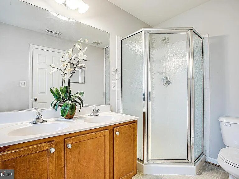 Building Photo - 4211 Normandy Ct