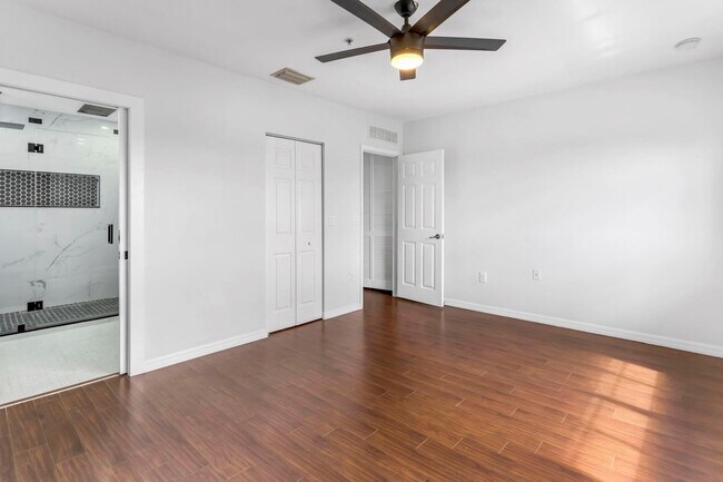 Building Photo - 12600 SW 50th Ct