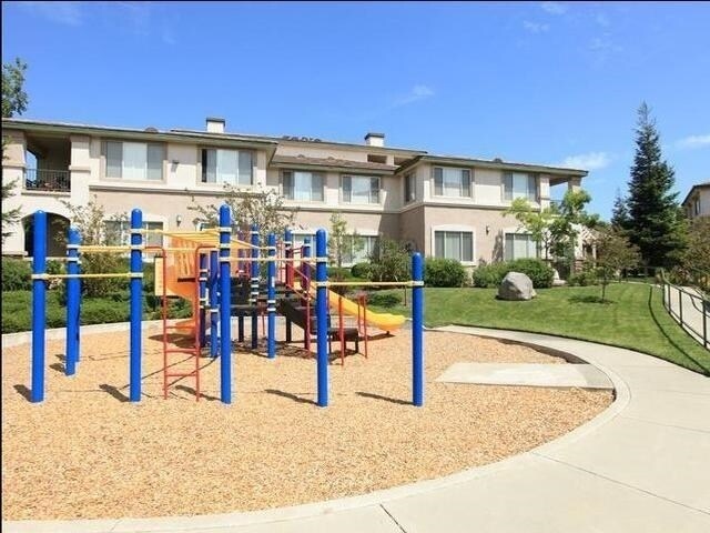 Building Photo - 701 Gibson Dr