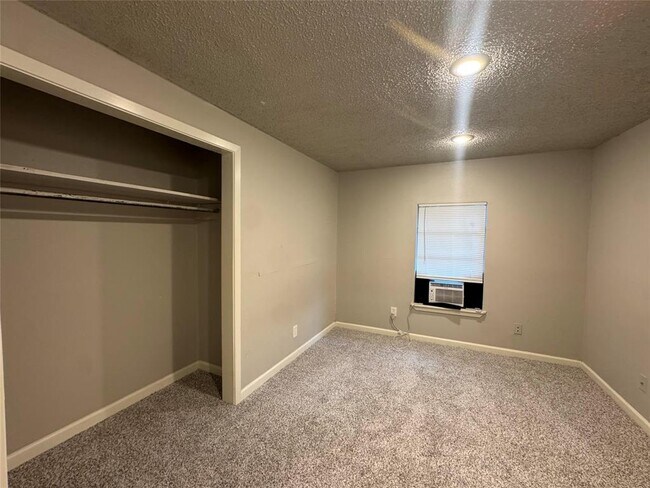 Building Photo - 5007 Heflin Ln