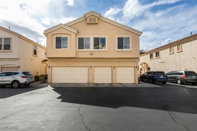 Building Photo - 6473 Stone Dry Ave
