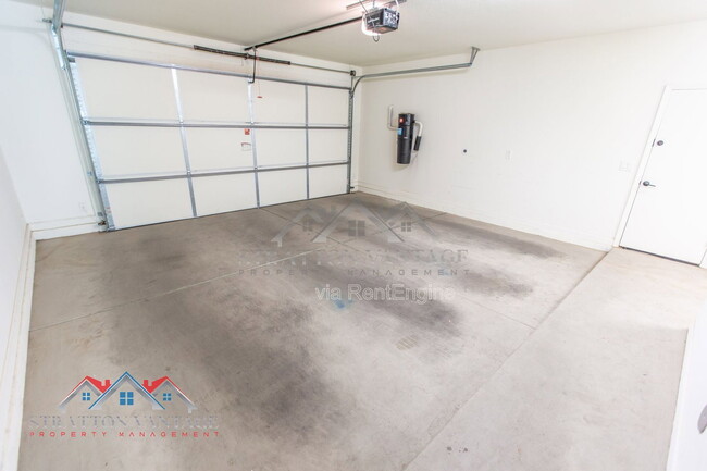 Building Photo - 959 W Zion Pl