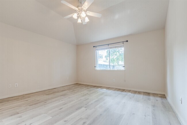 Building Photo - 14039 Fairwood Breeze