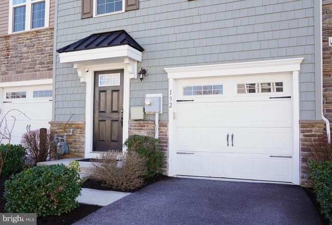 Building Photo - 132 Mulberry Dr
