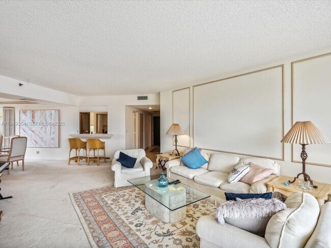 Building Photo - 2800 Island Blvd