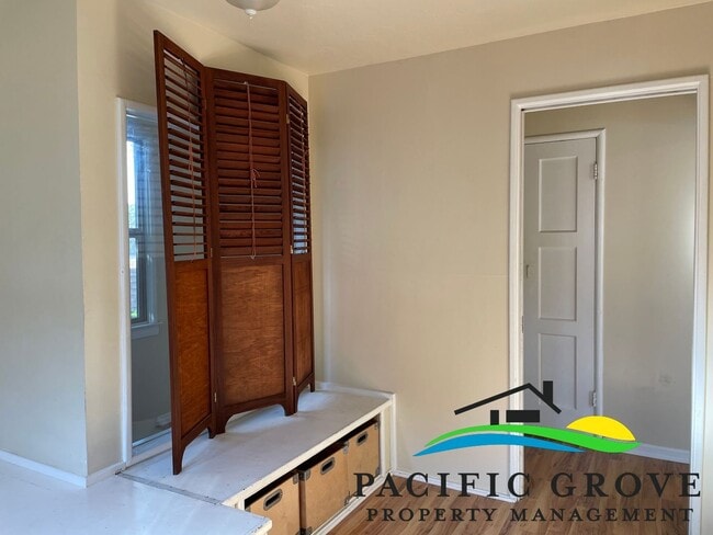Building Photo - Available Soon! Two Bedroom with Bonus Room in Pacific Grove!