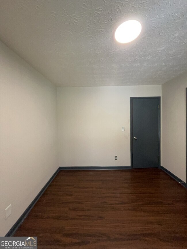 Building Photo - 1265 Herrington Rd