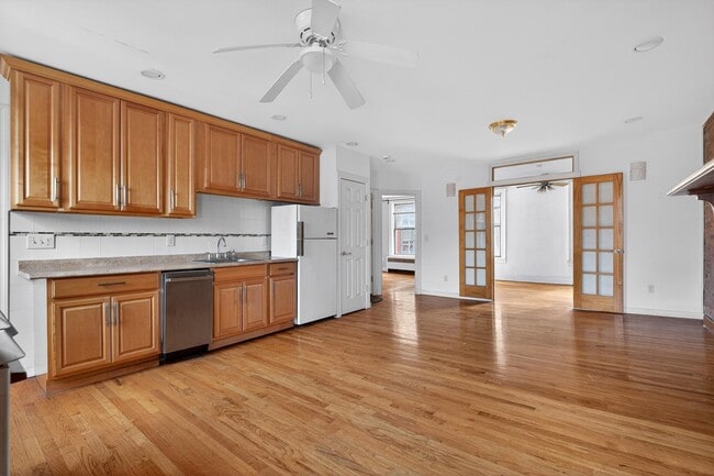 Building Photo - 216 Newark Ave