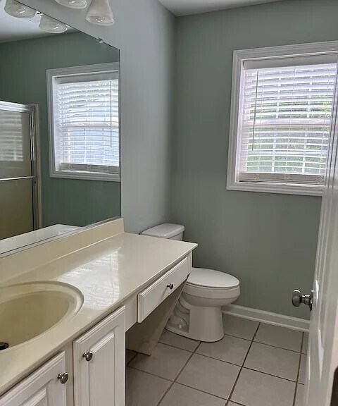 Building Photo - Charming 3 Bedroom/2 Bath